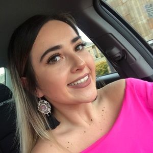 Meet your Posher, Aimee